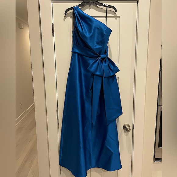 Alfred Sung D804 Bridesmaids Dress - Picture 1 of 6